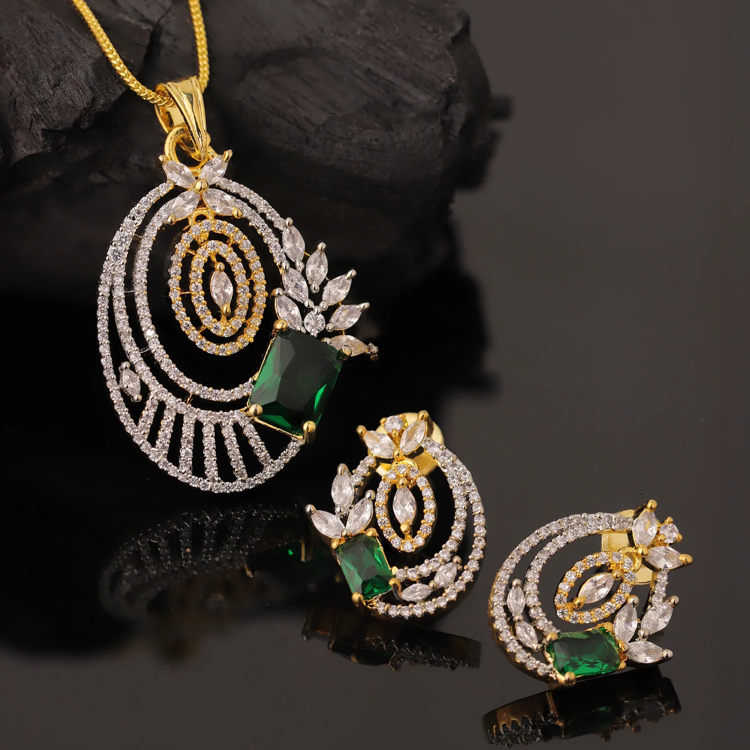 Gold Elegance Emerald Aura American Diamond Pendant Set