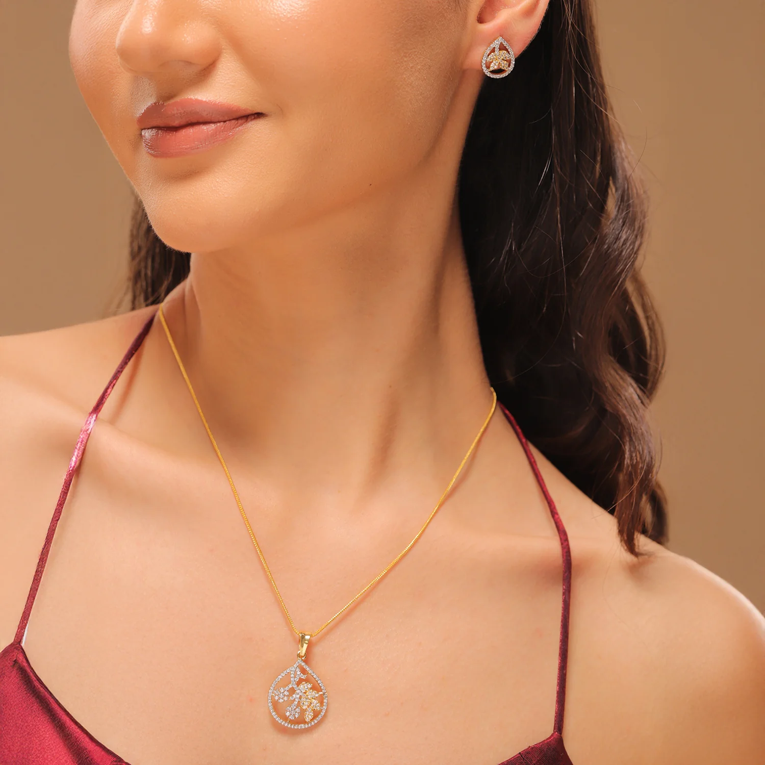 Gold Elegance Flora Aura American Diamond Pendant Set - Image 2