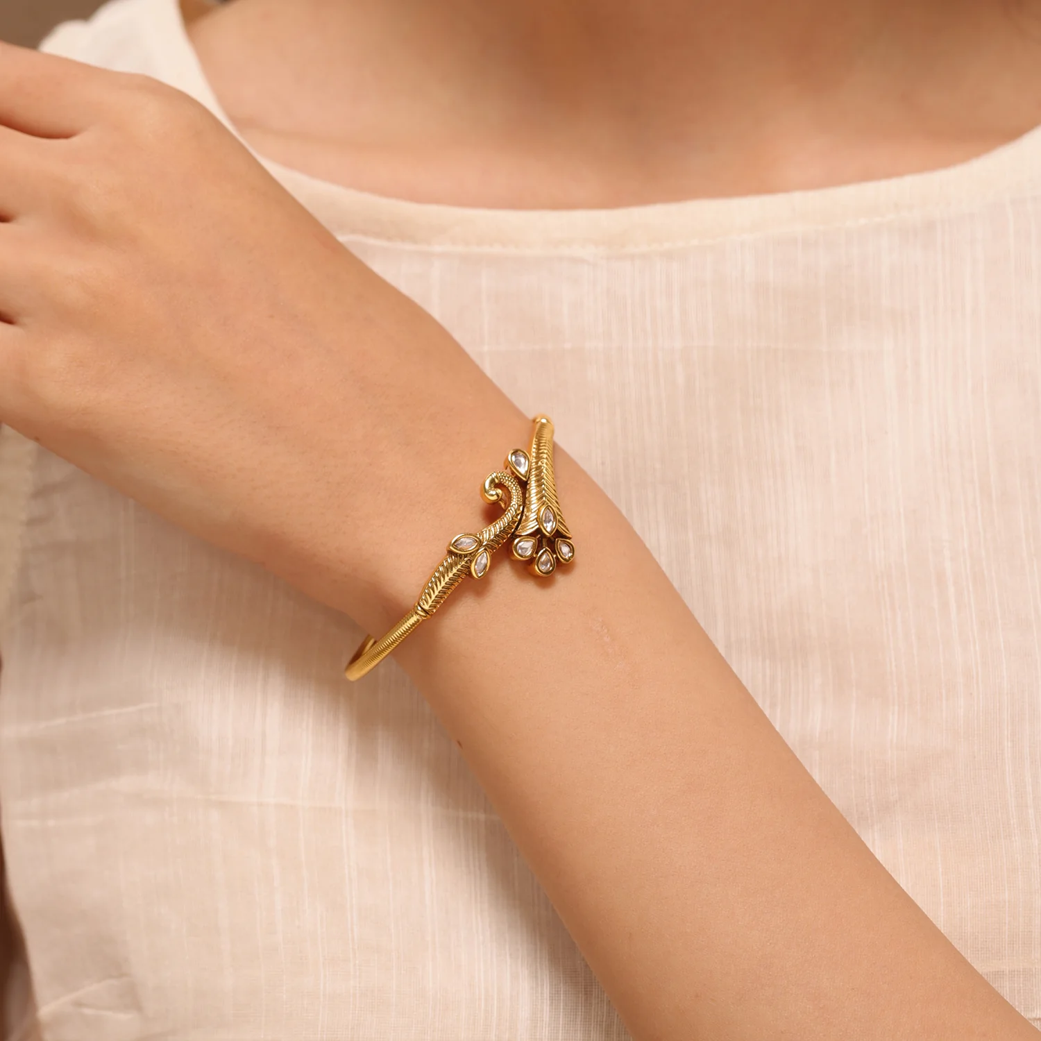 Gold Elegance Peacock Grace Kundan Bracelet - Image 3