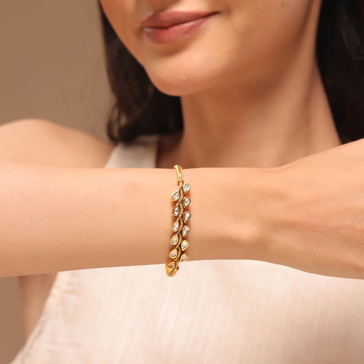 Gold Elegance Royal Dewdrop Kundan Bracelet - Image 2