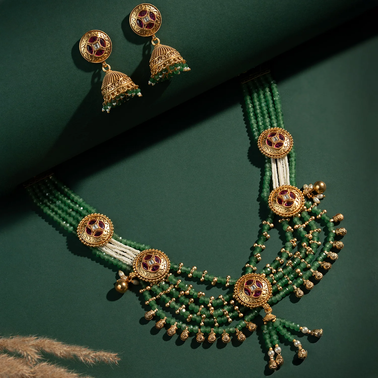Gold Elegance Royal Emerald Kundan Pearl Necklace Set - Image 2