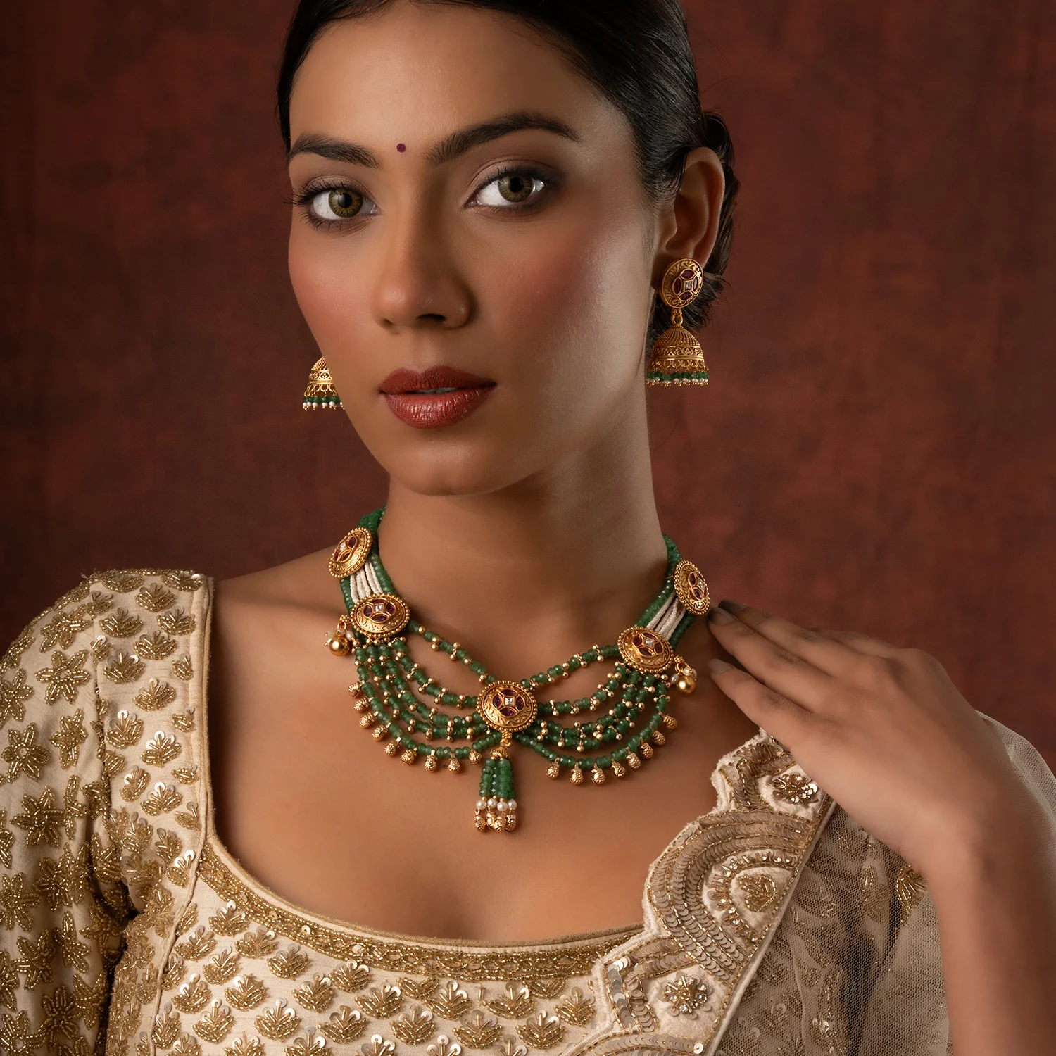 Gold Elegance Royal Emerald Kundan Pearl Necklace Set - Image 4