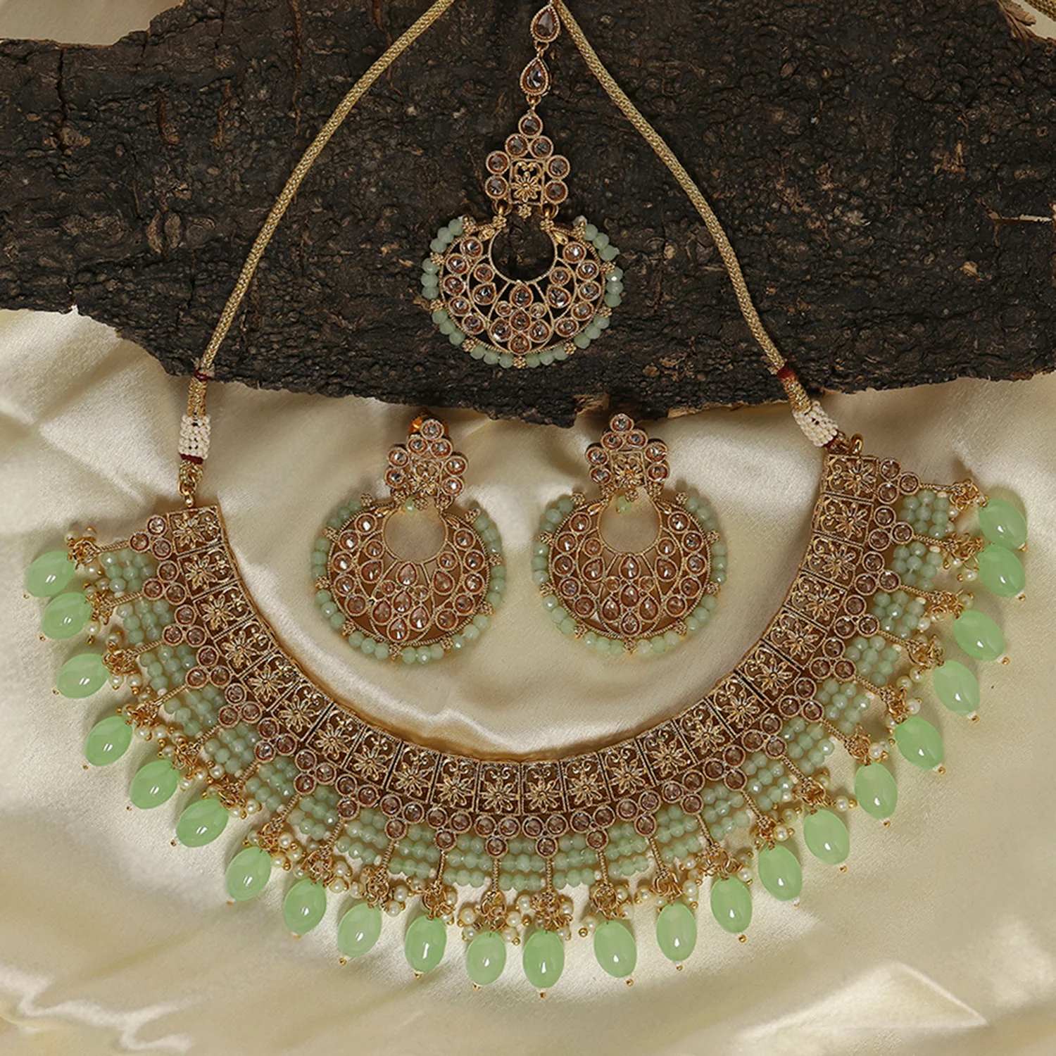 Gold Oppulence Gold Plated Maang Tika Set with Tumble Beads