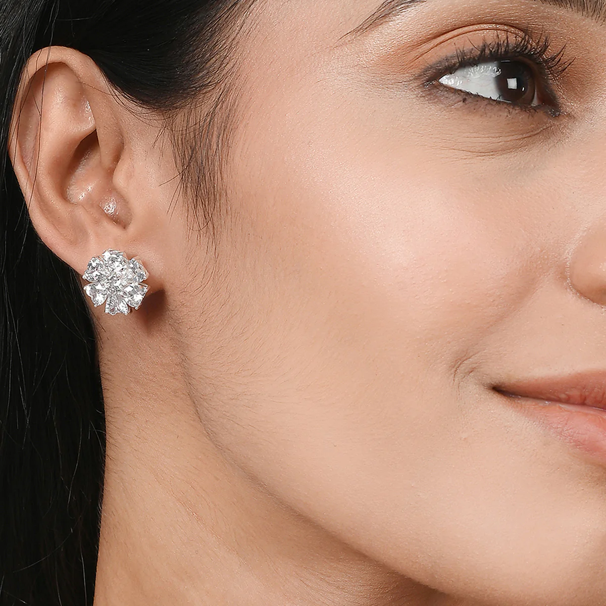 Gorgeous Floral 925 Sterling Silver Pearl Studs - Image 2