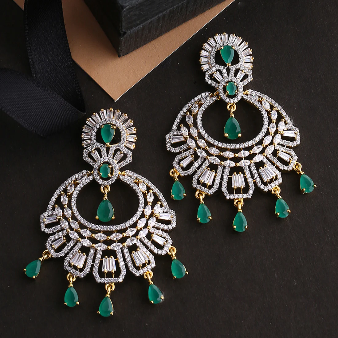 Green and White Zircons Earrings