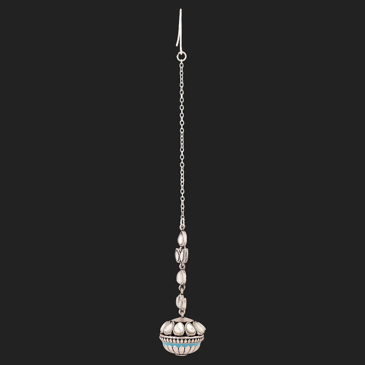 Gwalior Lightly Embellished Borla Maang Tika - Image 5