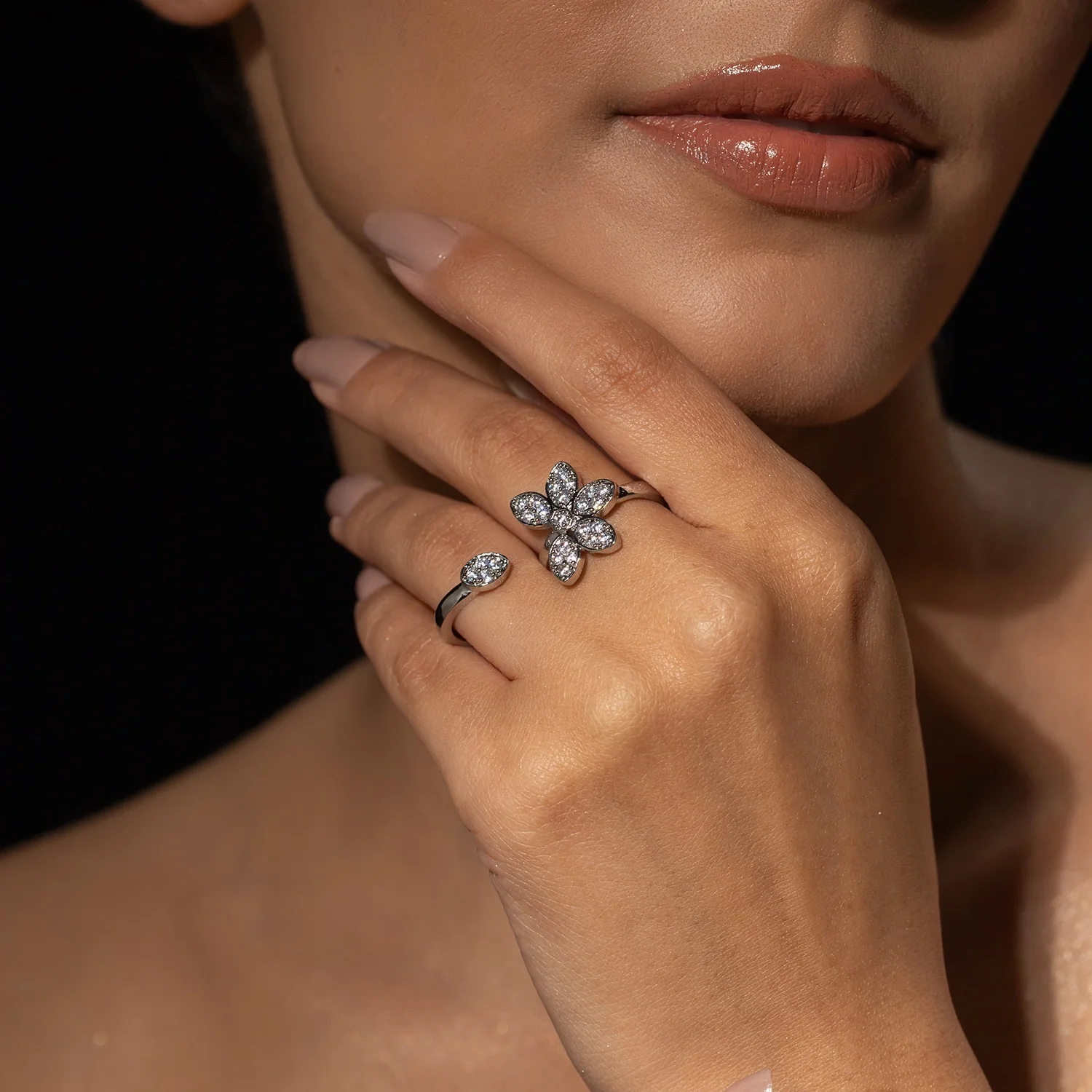 Halo Essence Floral Front Open Ring - Image 2