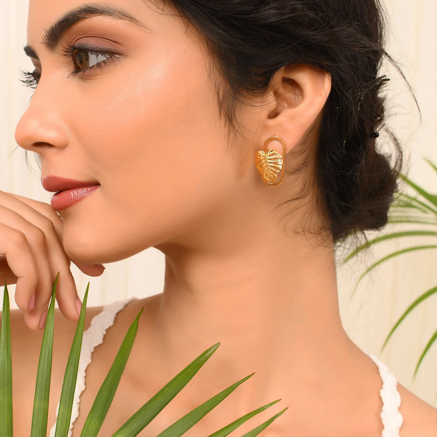 Hawaii Mounted Mini Monstera Studs - Image 2