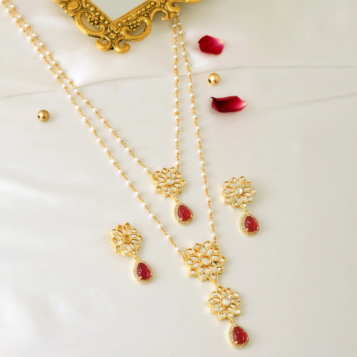 Heer Jasmaira Layered Pendant Necklace Set - Image 2