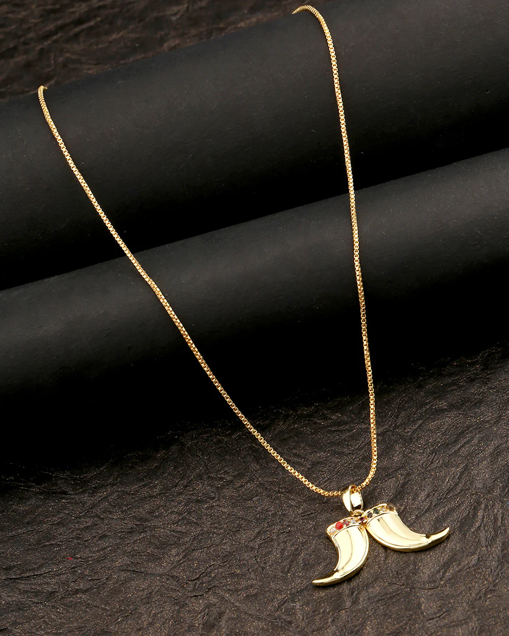 Kailasha Royal Sword Pendant With Chain