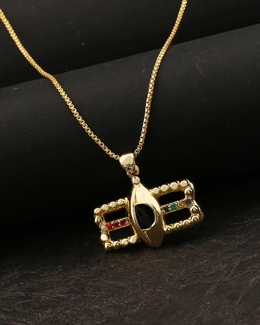 Kailasha Stone Studded Pendant With Chain
