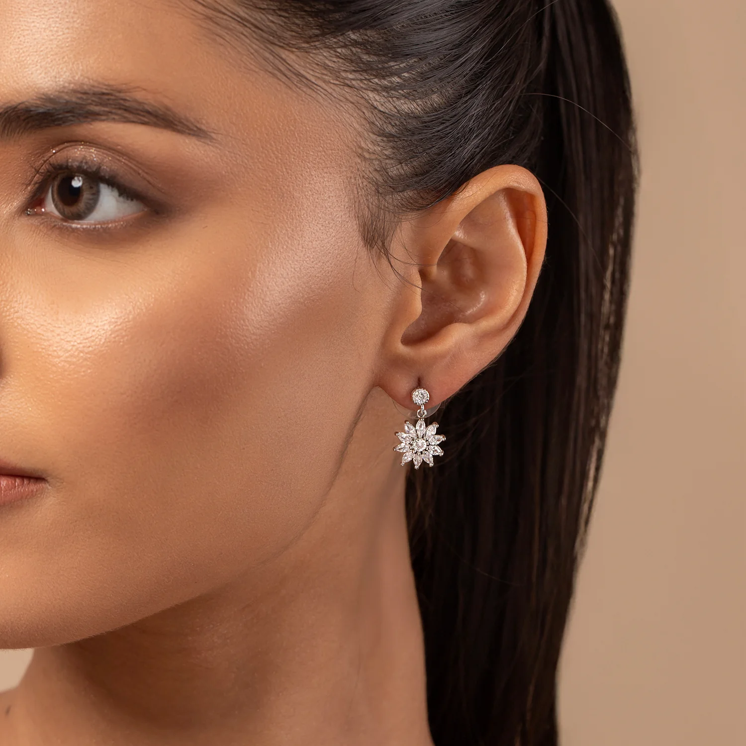 Korean Bling Daisy Drops Earrings - Image 2
