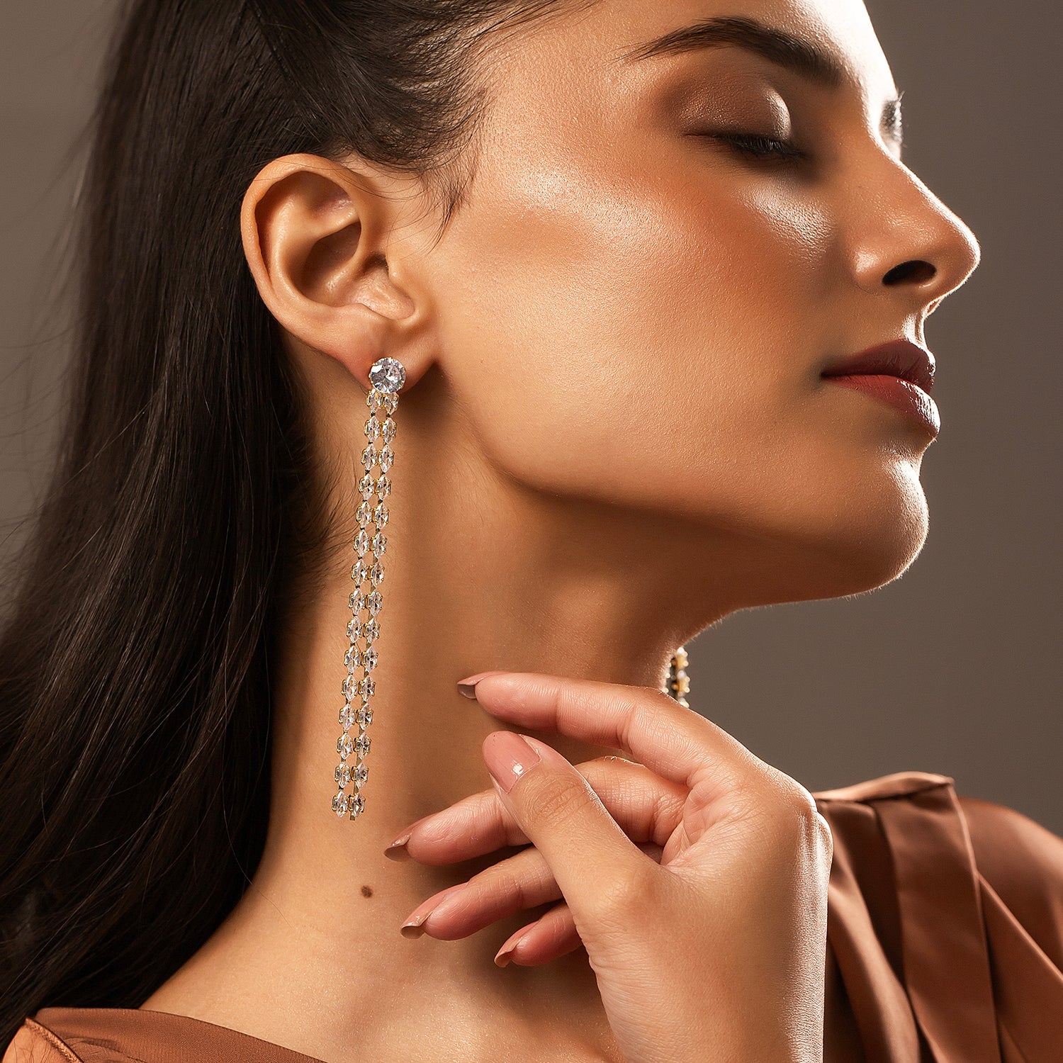 Korean Bling Golden Glitter Rainfall Earrings - Image 3