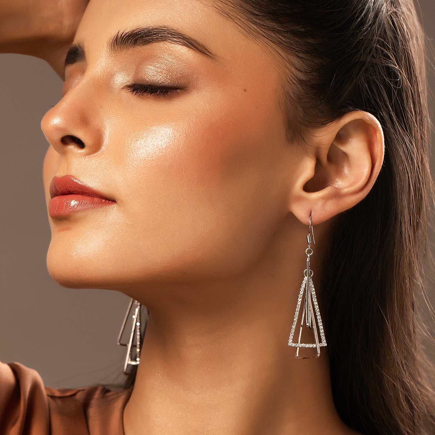Korean Bling Urban Edge Geometric Earrings - Image 3
