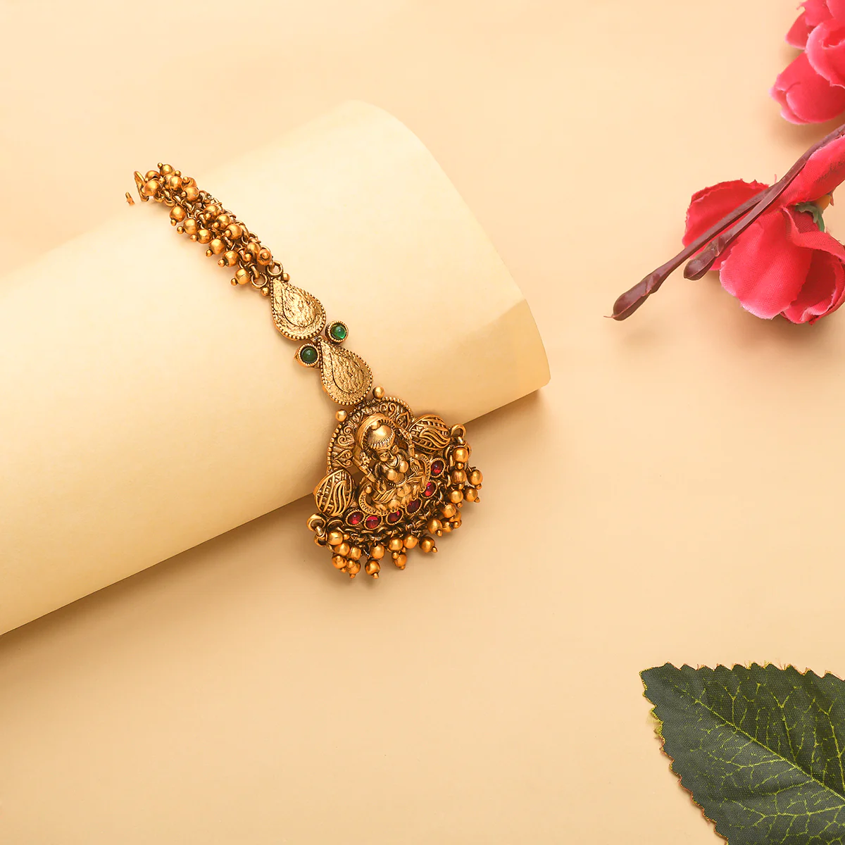 Kundan and Faux Pearls Adorned Brass Gold Plated Maang Tika