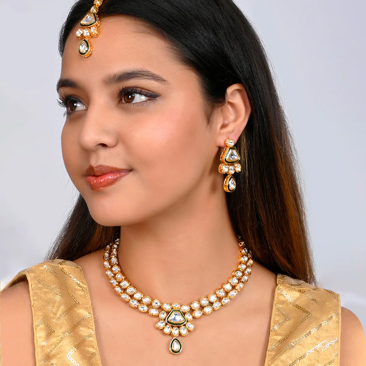 Kundan Elegance Heavily Embellished Maang Tika Set - Image 2