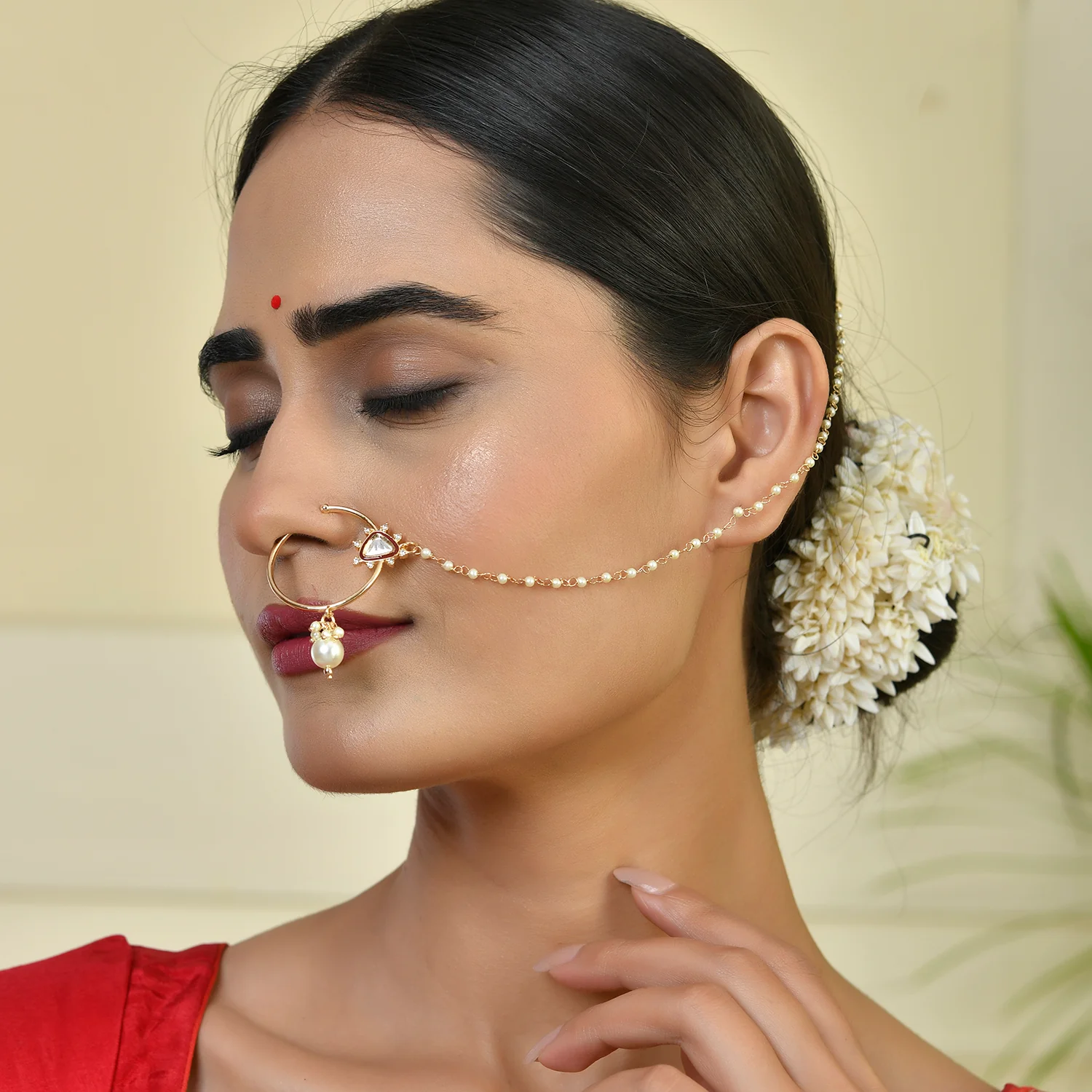 Kundan Elegance Majestic Gem Gold Nose Ring With Chain - Image 2
