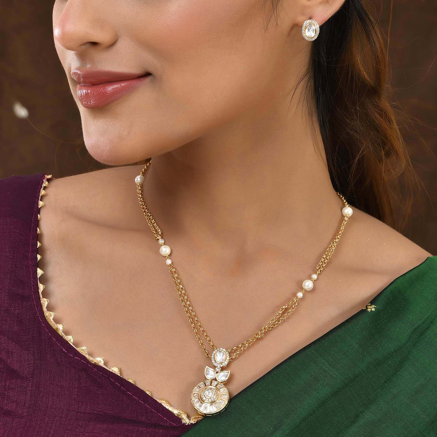 Kundan Elegance Majestic Ivory Pendant Set - Image 2