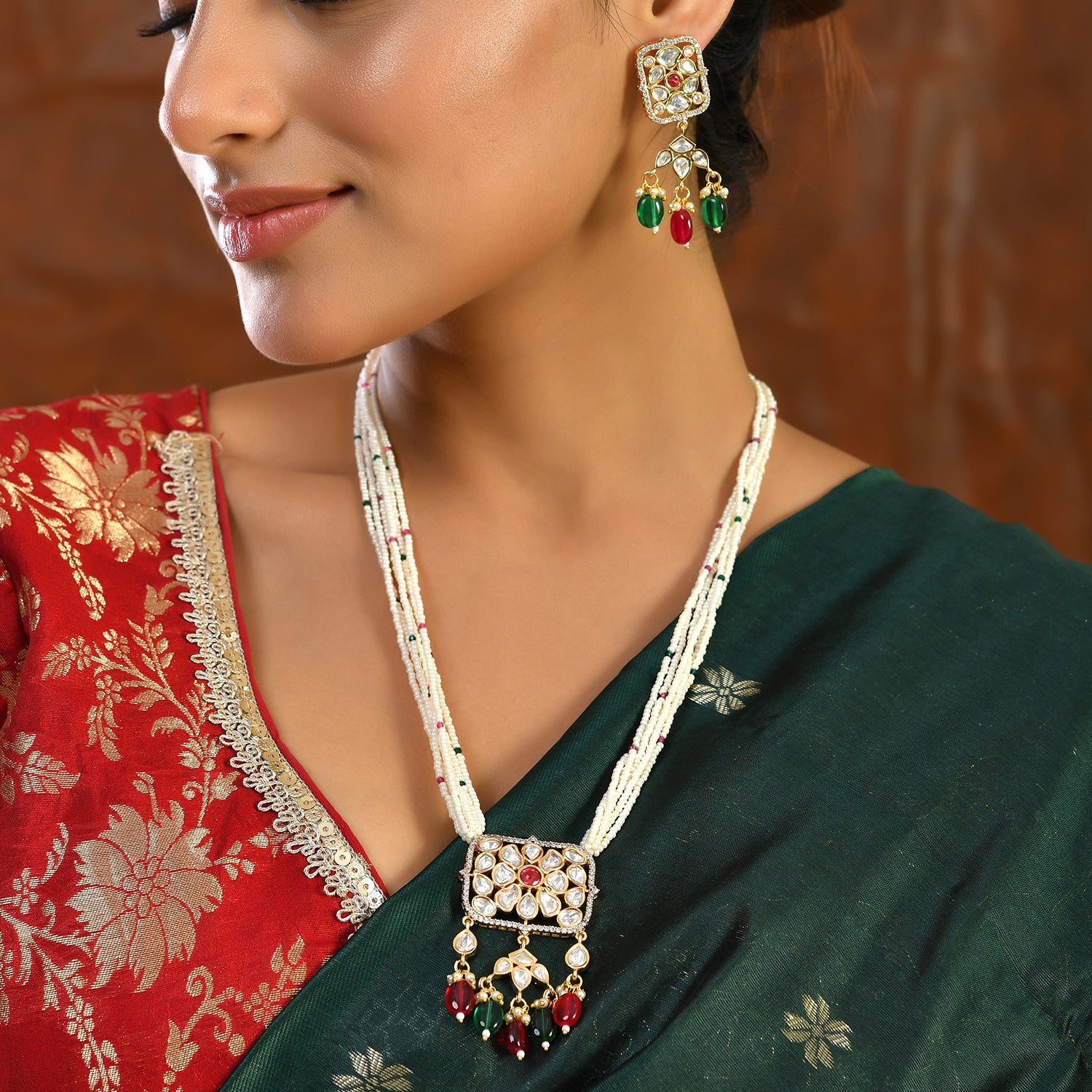Kundan Elegance Noor-e-Nazakat Necklace Set - Image 2