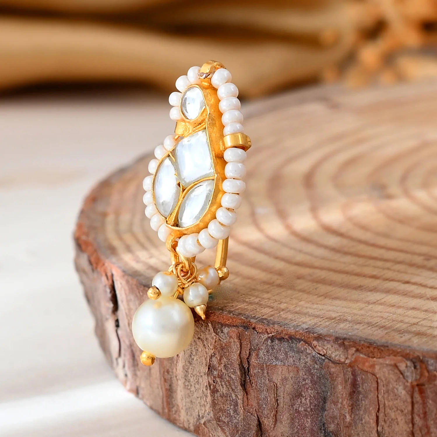 Kundan Elegance Royal Aura Gold Nose Pin