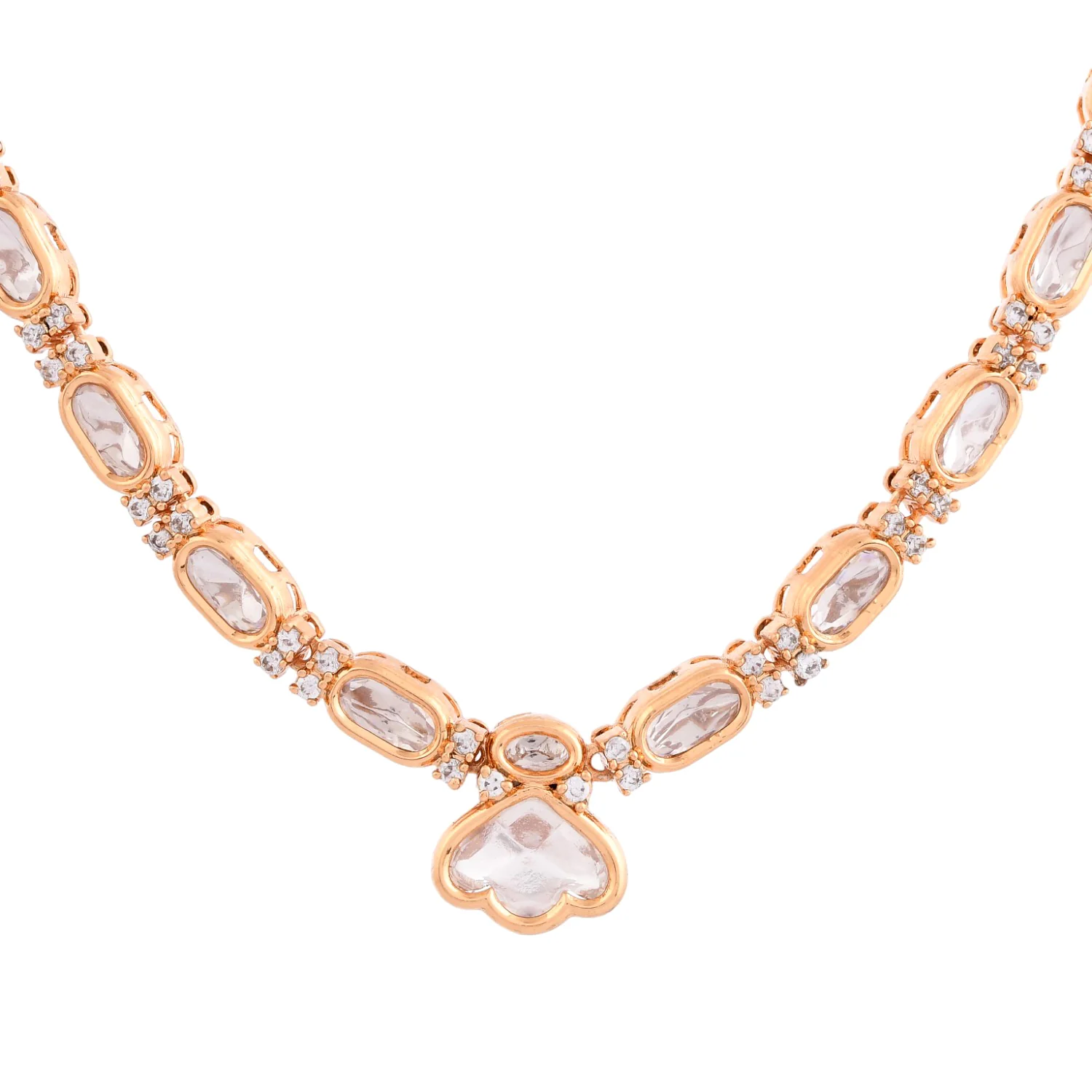 Kundan Essentials Golden Aura Necklace Set - Image 4