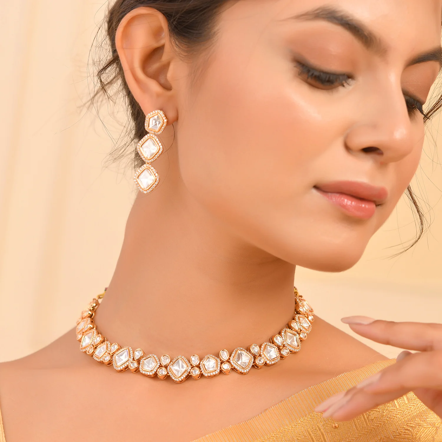 Kundan Essentials Timeless Design Necklace Set - Image 2