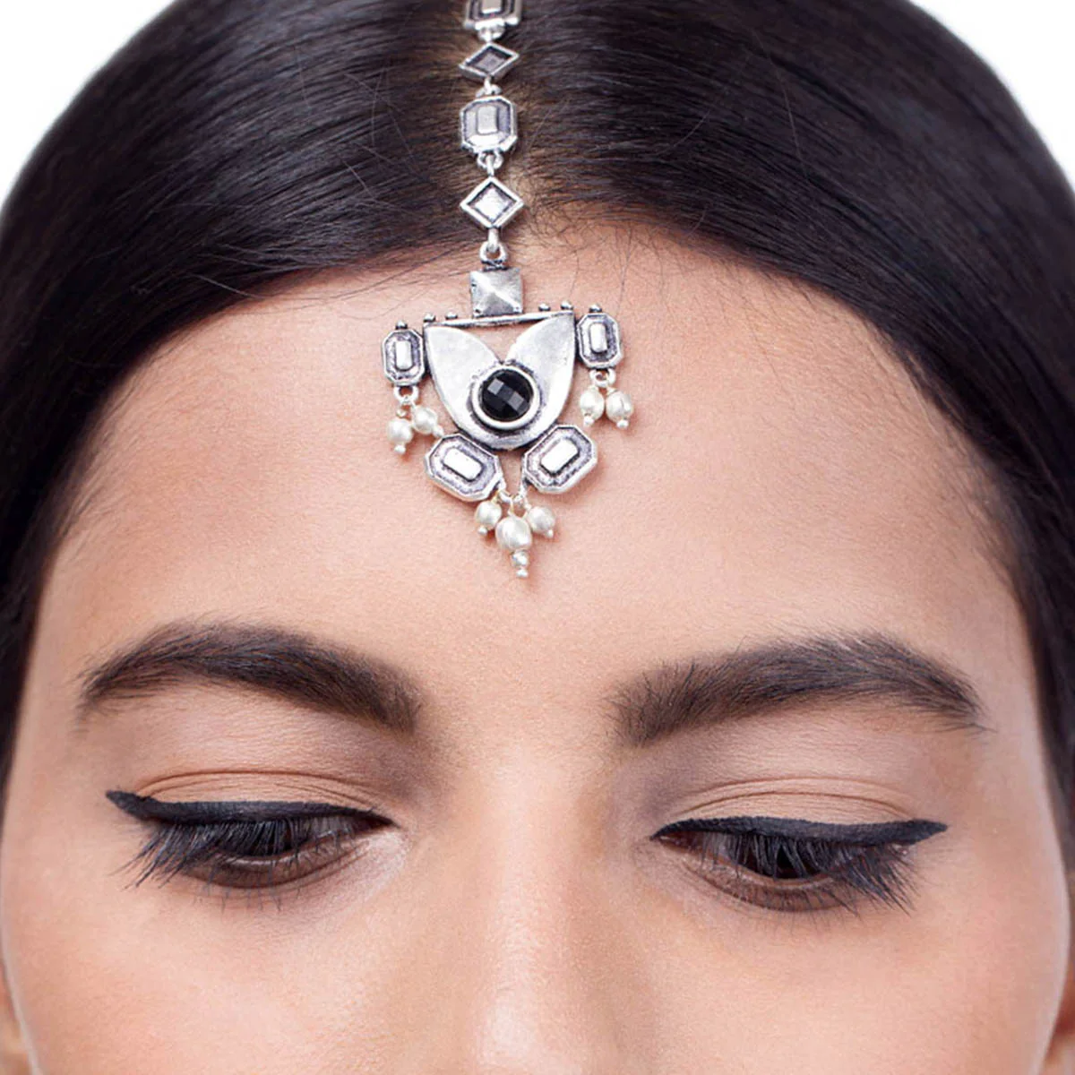 Leela Oxidized Black Mystique Maang Tika - Image 2