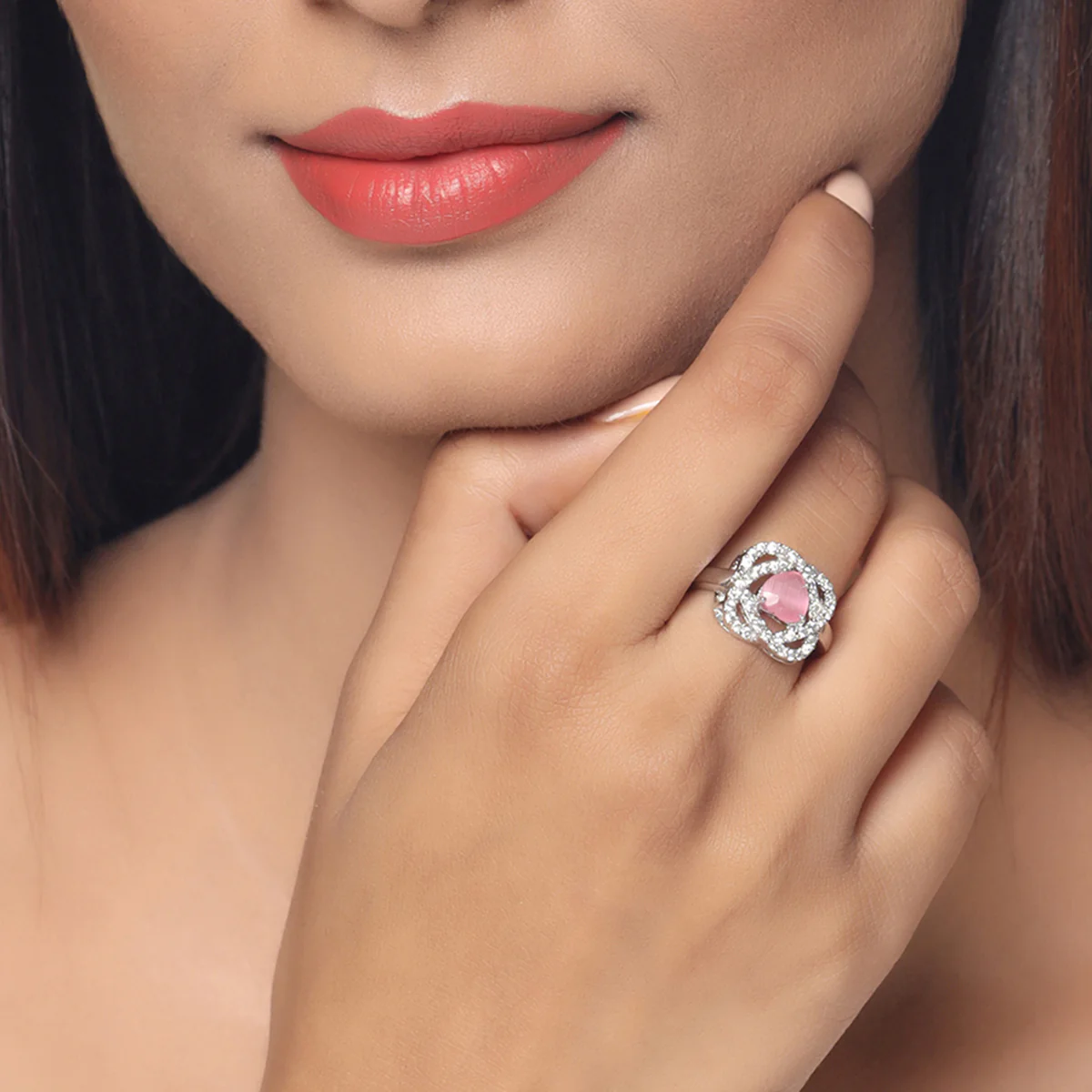 Love Knots Filigree Design Cocktail Ring - Image 2