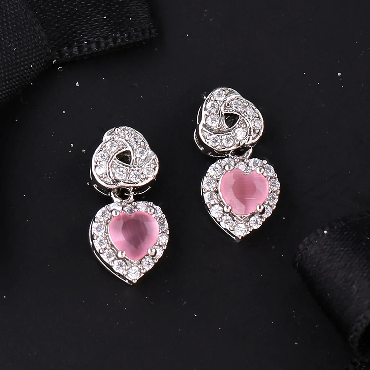 Love Knots Tiny Hearts Earrings