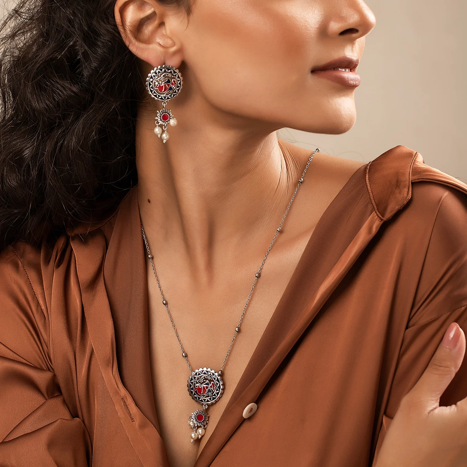 Madhubani Pakhi Phool Oxidised Enamel Pendant Set - Image 2