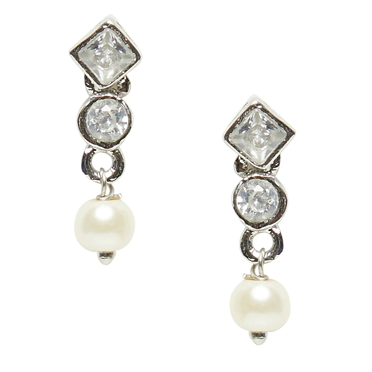 Minimalistic Pearl Whites Earrings - Image 3