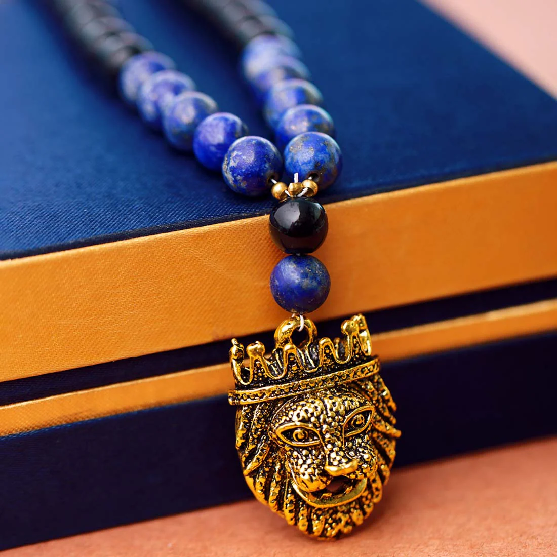 Natural Beads Lion Motif Necklace