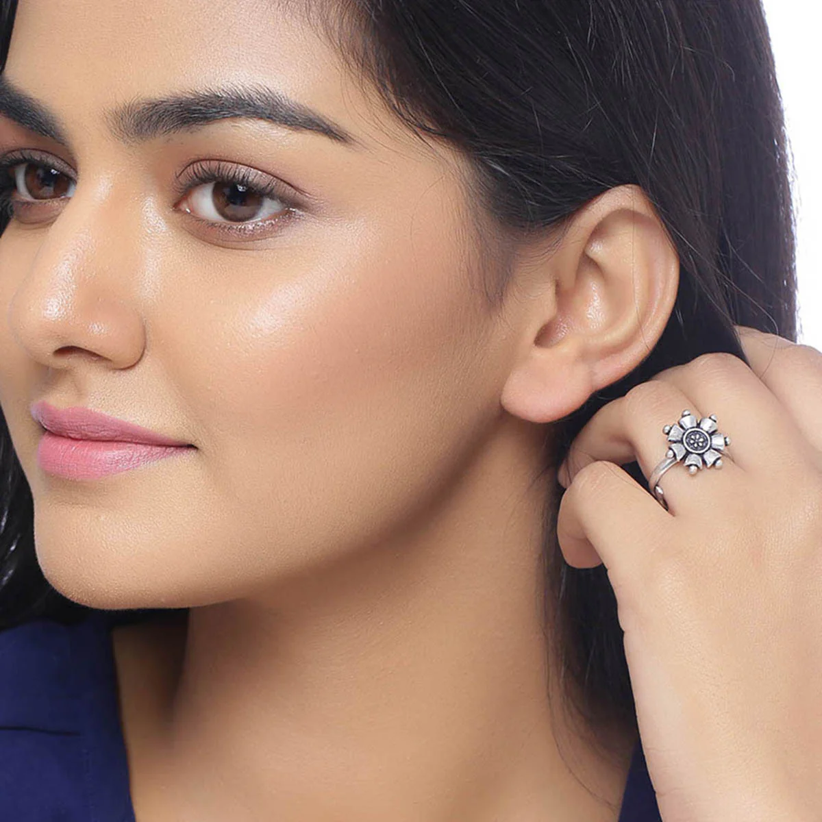 Nayantara Floral Motif Statement Ring - Image 2
