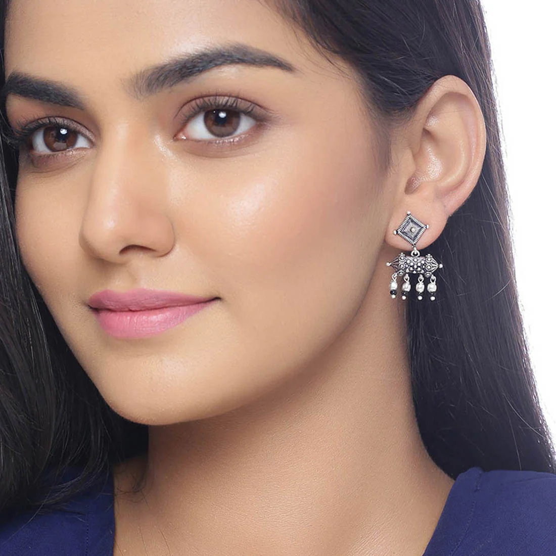 Nayantara Geometric Design Earrings - Image 2