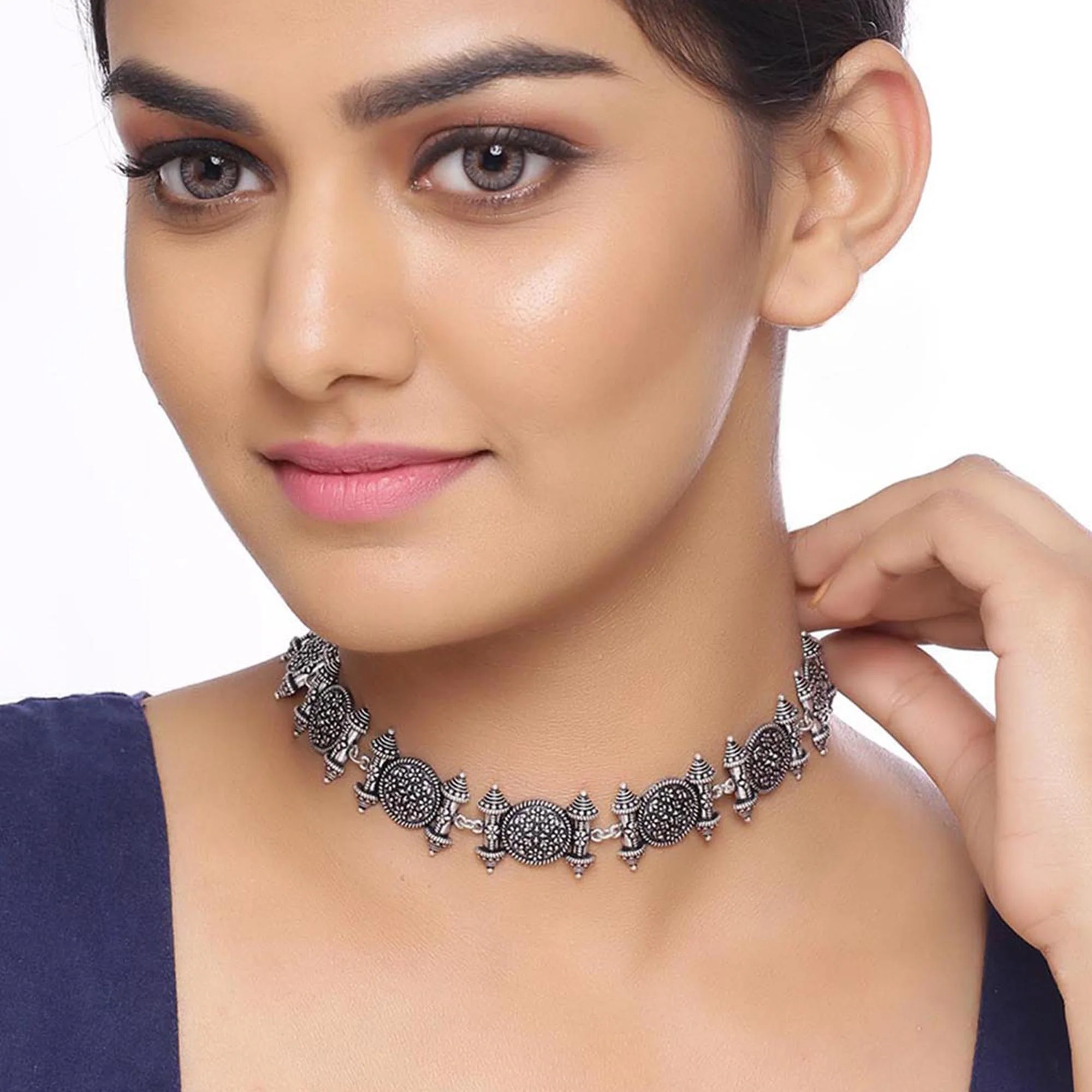 Nayantara Temple Design Necklace - Image 2