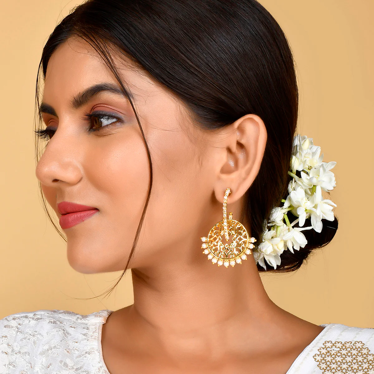 Nazakat Naaz Statement Hoop - Image 2