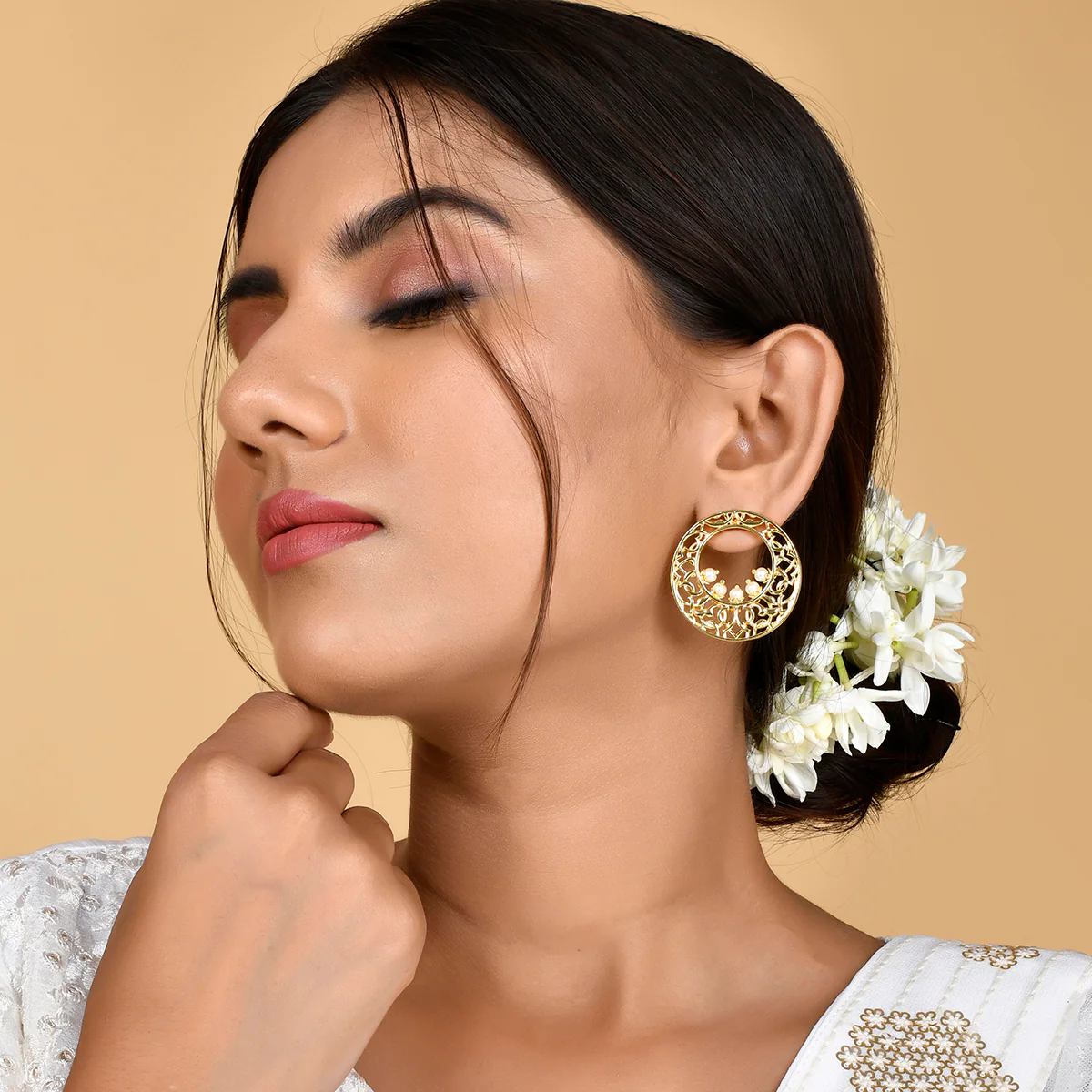 Nazakat Sharmeeli Oversized Stud - Image 2