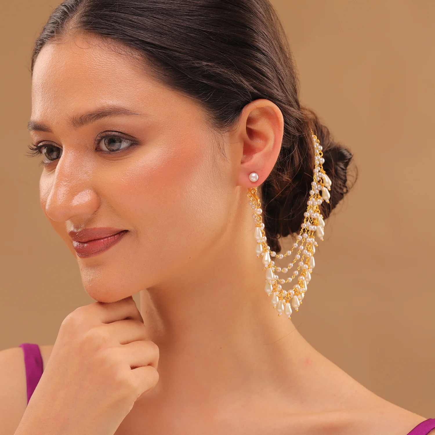 Pearl Elegance Ivory Pearl Drop Ethnic Earrings Chain Set - Image 3