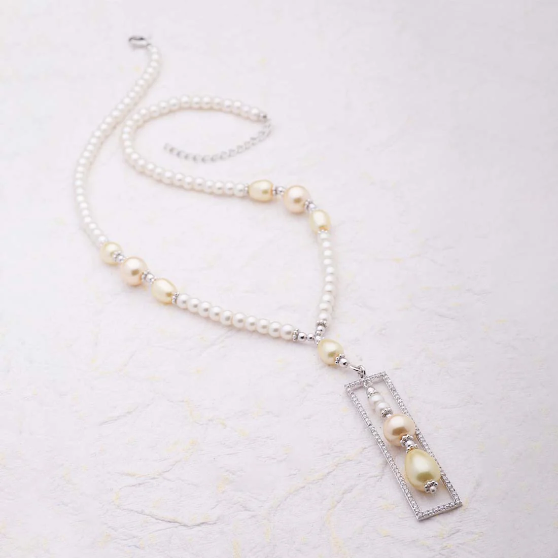 Pearl Necklace with Charming Centerpiece