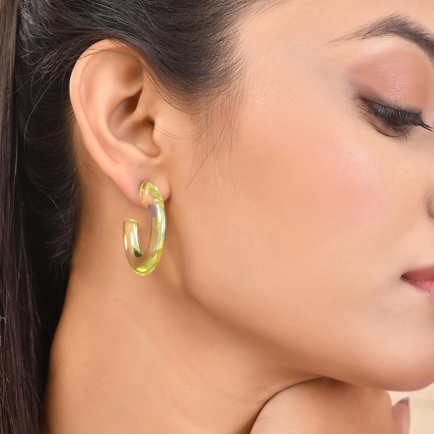 Resin Green Gradient Hoop Earrings - Image 2