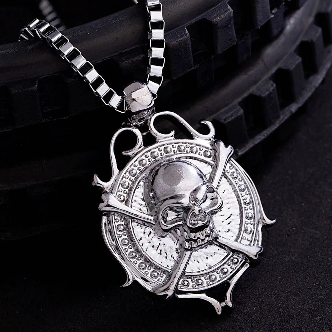 Road Rider Designer Inspired Pendant Set