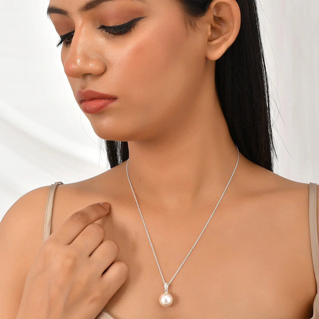 Round White Pearls Silver Plated Sterling Silver Pendant - Image 2