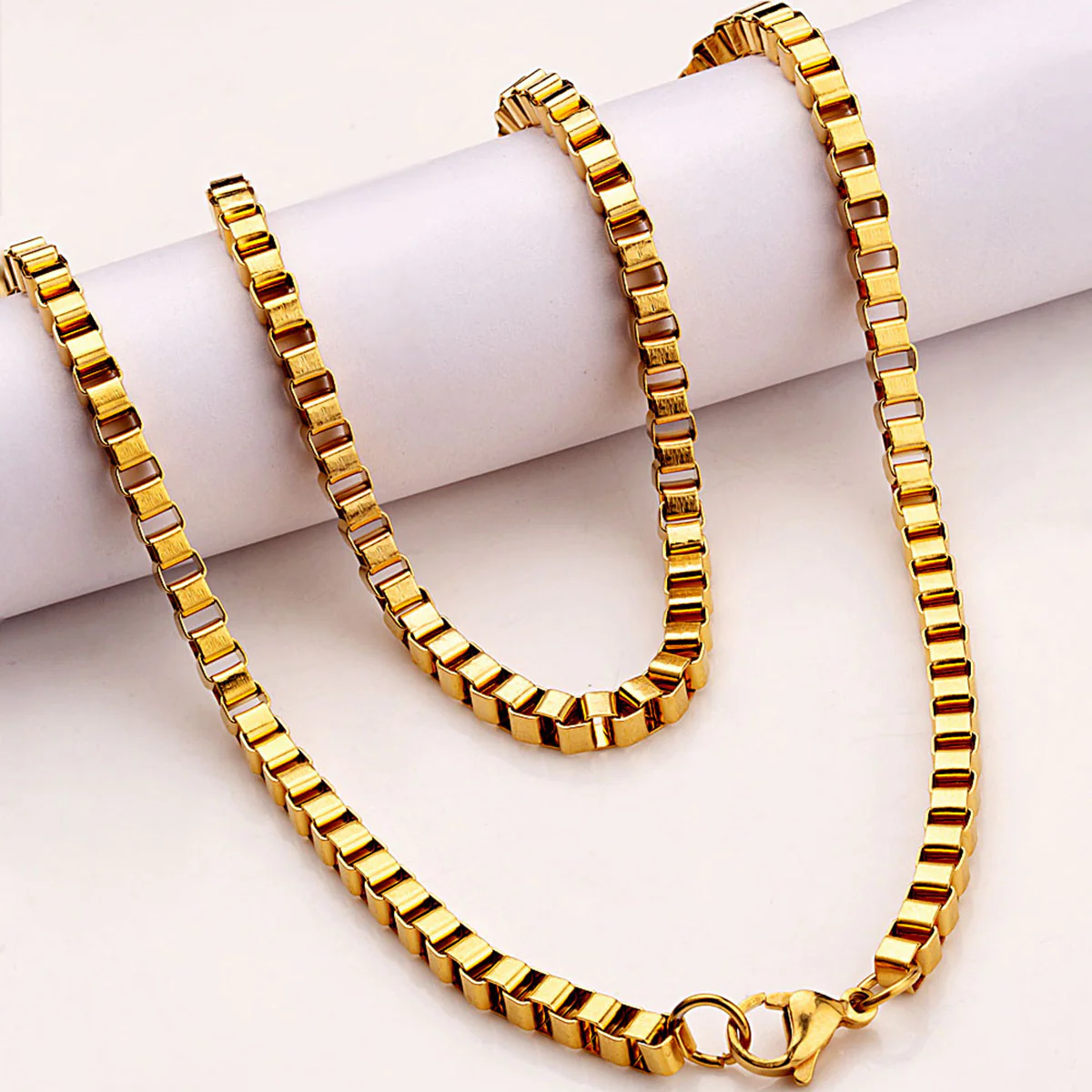 Royal Links Rolo Design Chain