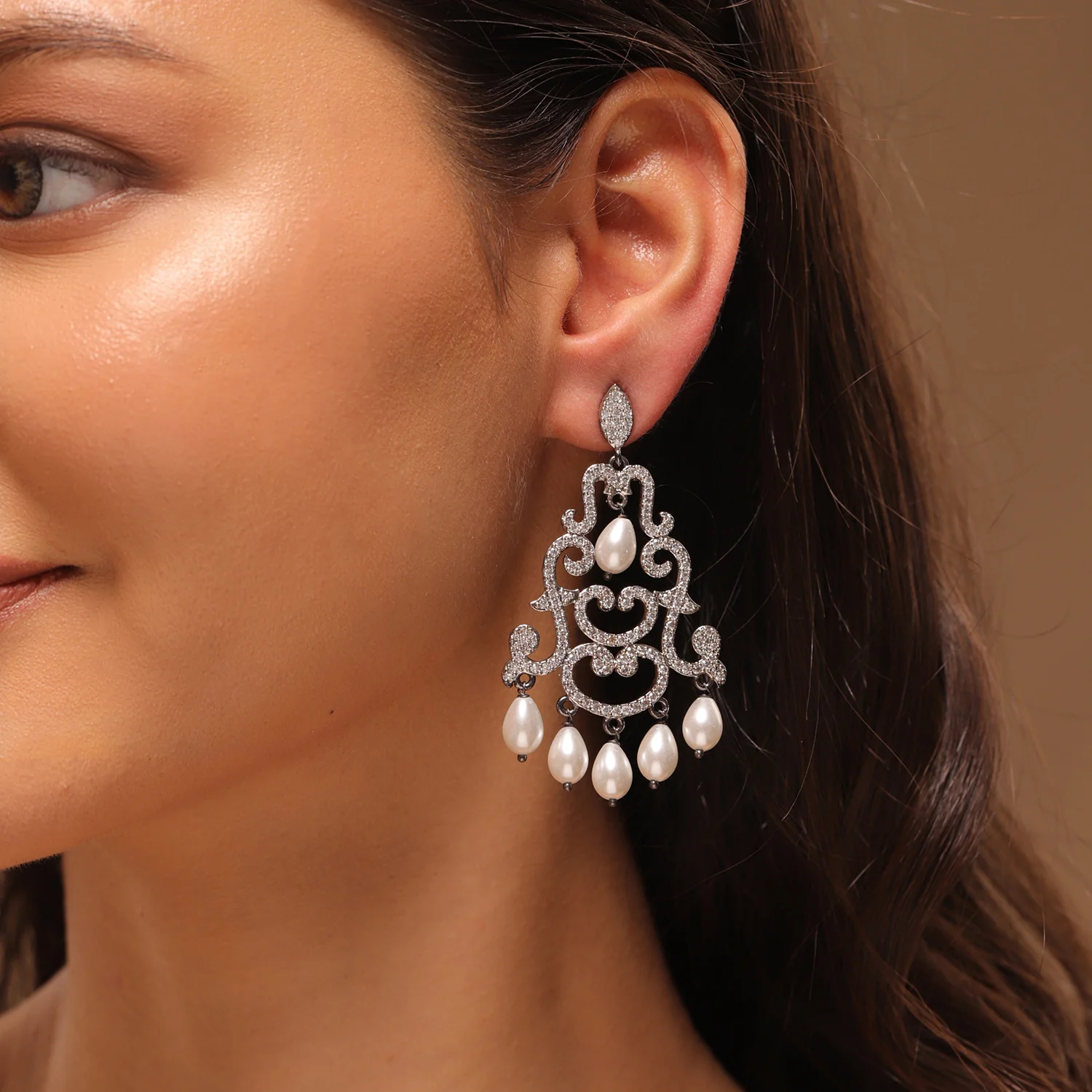Royal Romance Margaret Black Statement Earrings - Image 2
