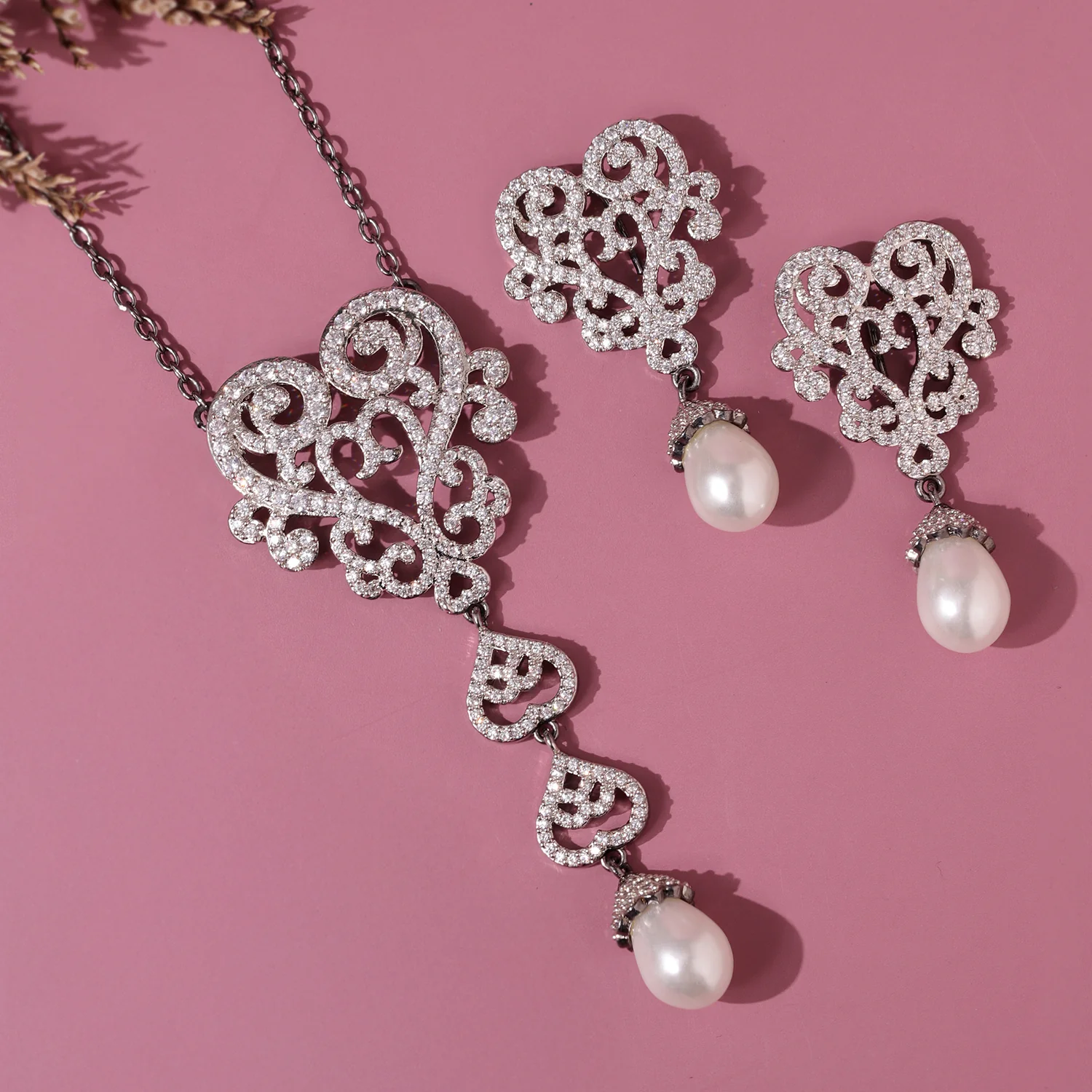 Royal Romance Mary Black Necklace Set