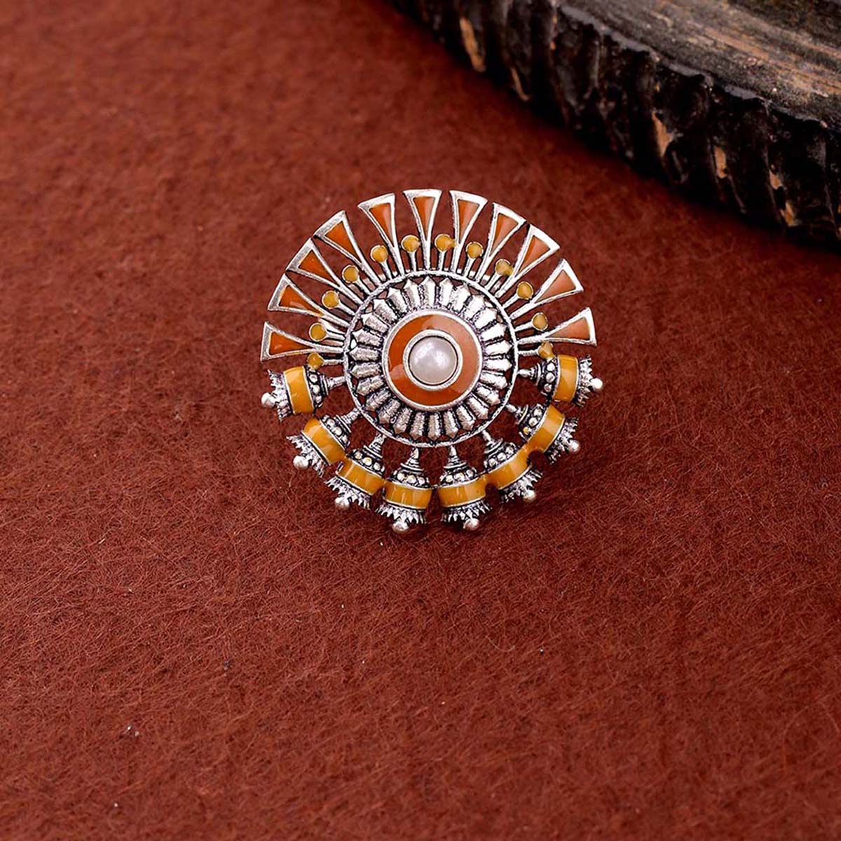 Sanwari Bell Motif Finger Ring