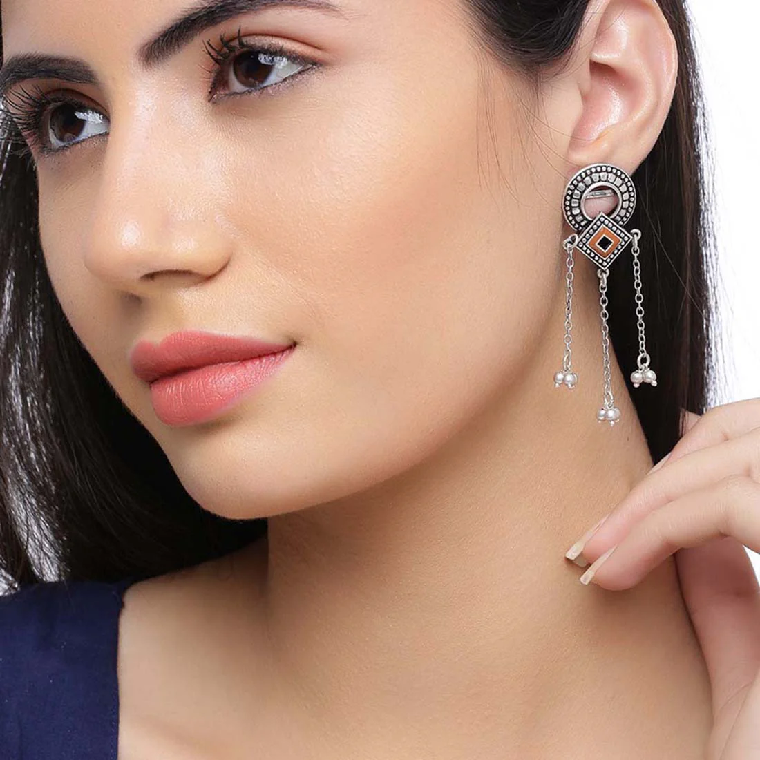 Sanwari Tassels Drop Earrings - Image 2