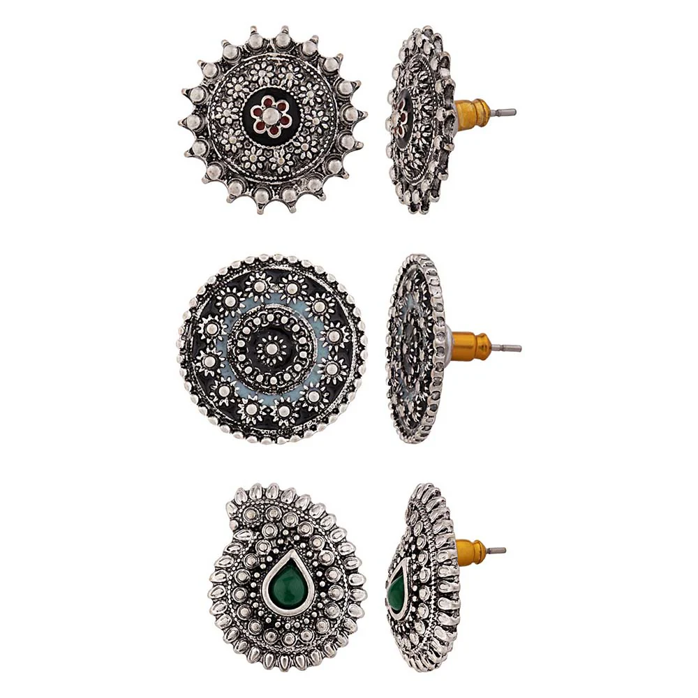 Set of three elegant studs - Image 3
