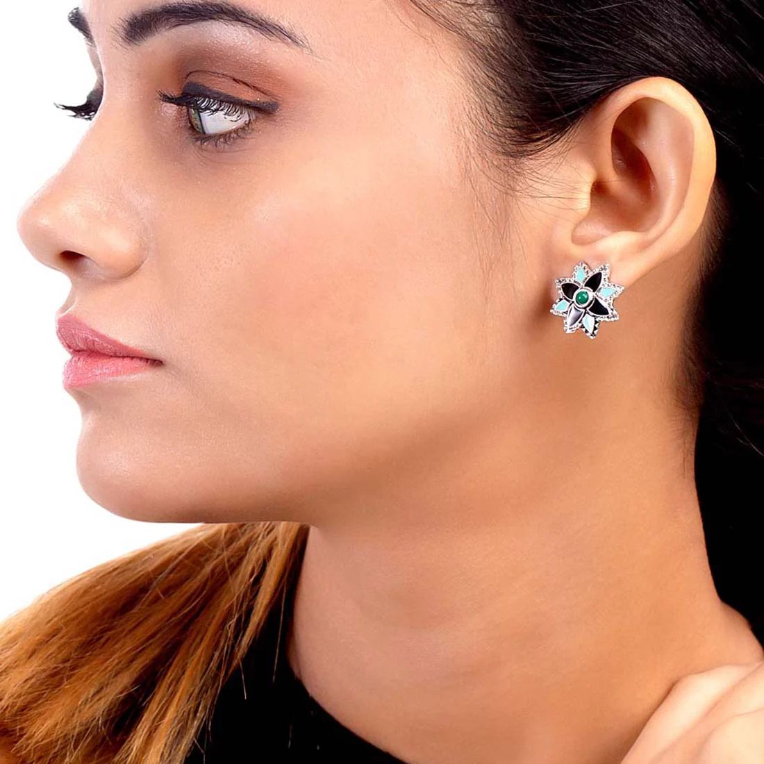 Set of three pretty studs - Image 2