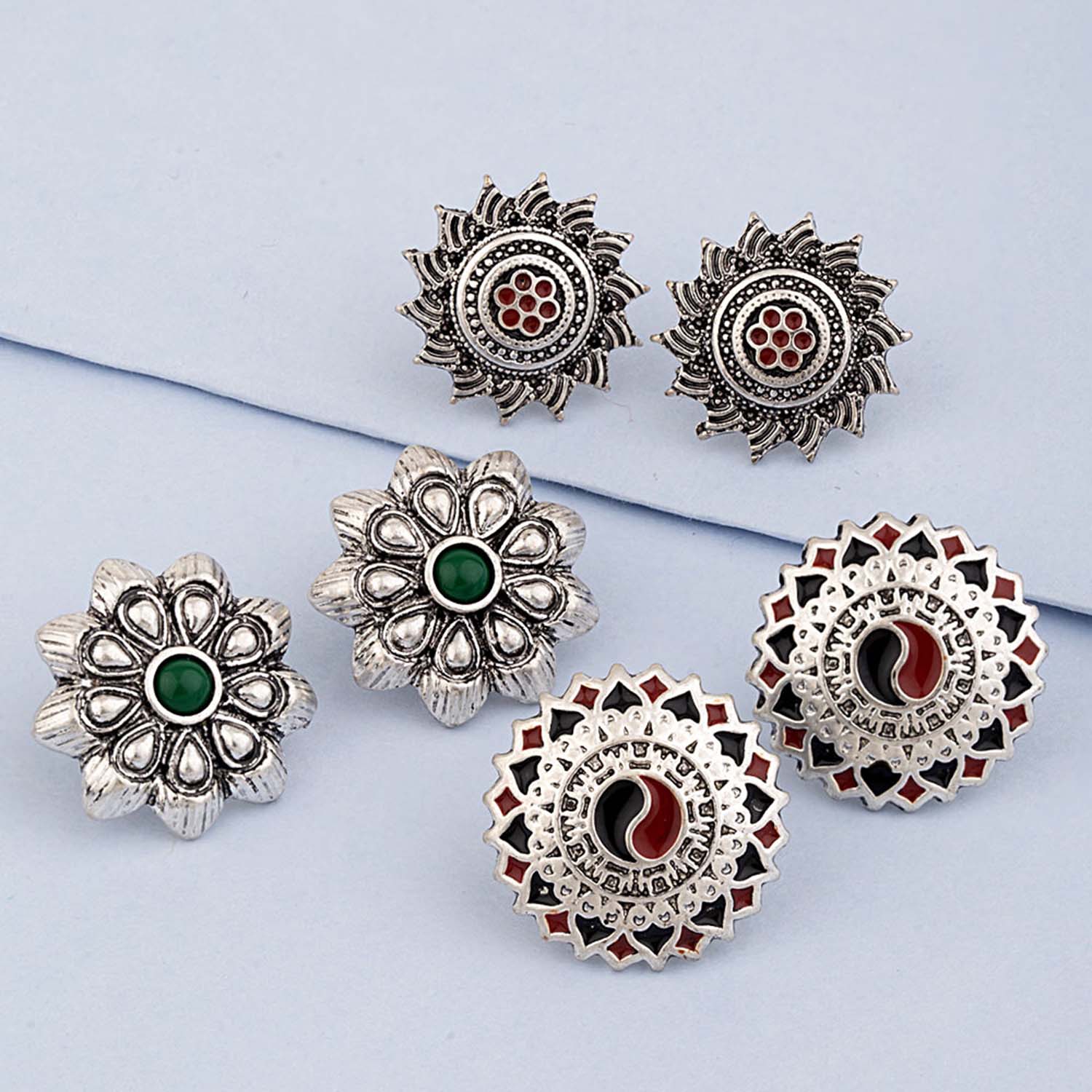 Set of three stylish studs